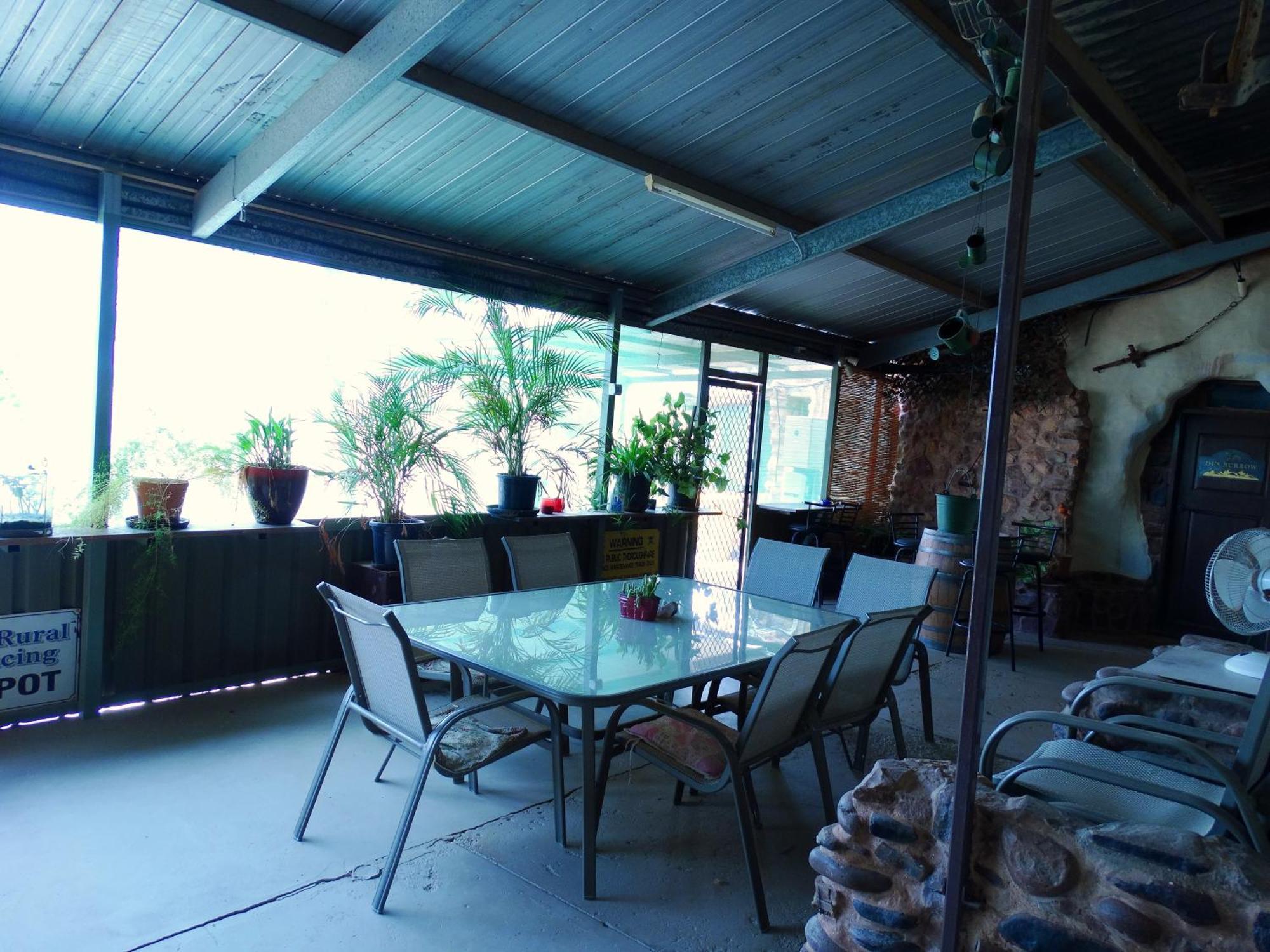 Di'S Dugouts Hotel Coober Pedy Buitenkant foto