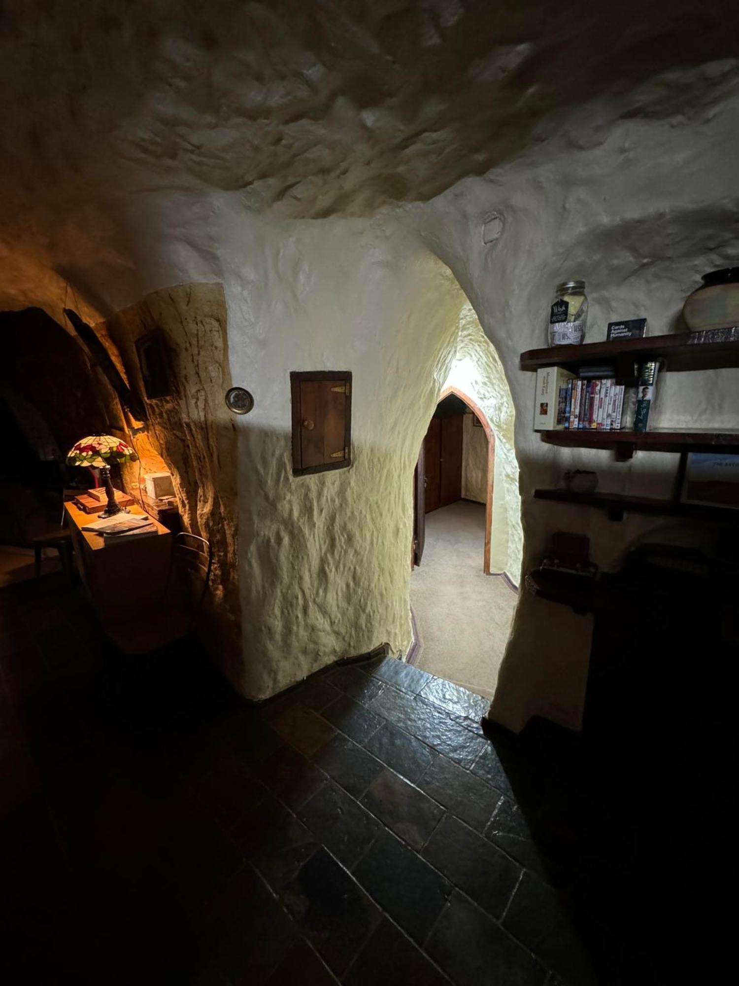 Di'S Dugouts Hotel Coober Pedy Buitenkant foto