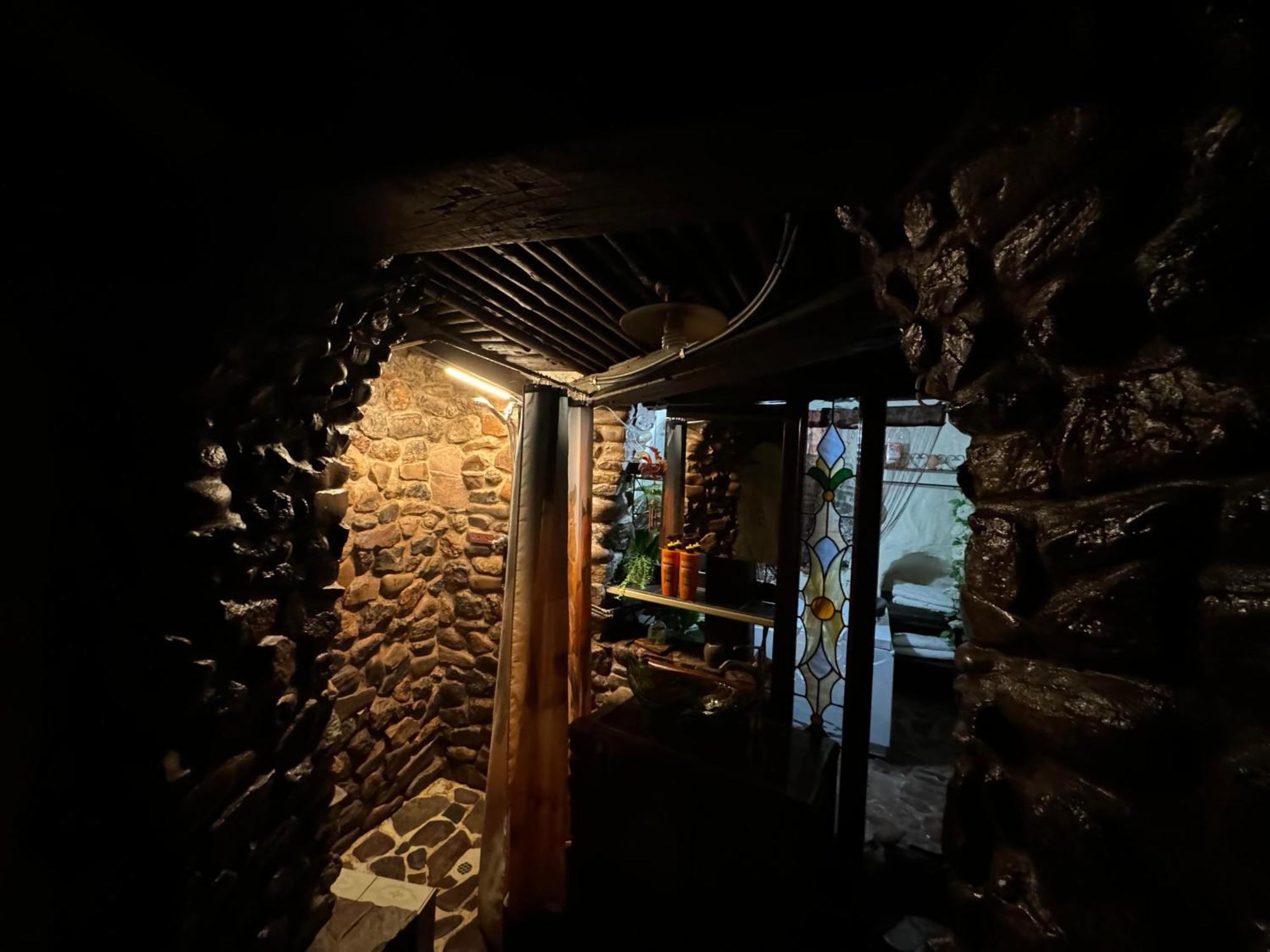 Di'S Dugouts Hotel Coober Pedy Buitenkant foto